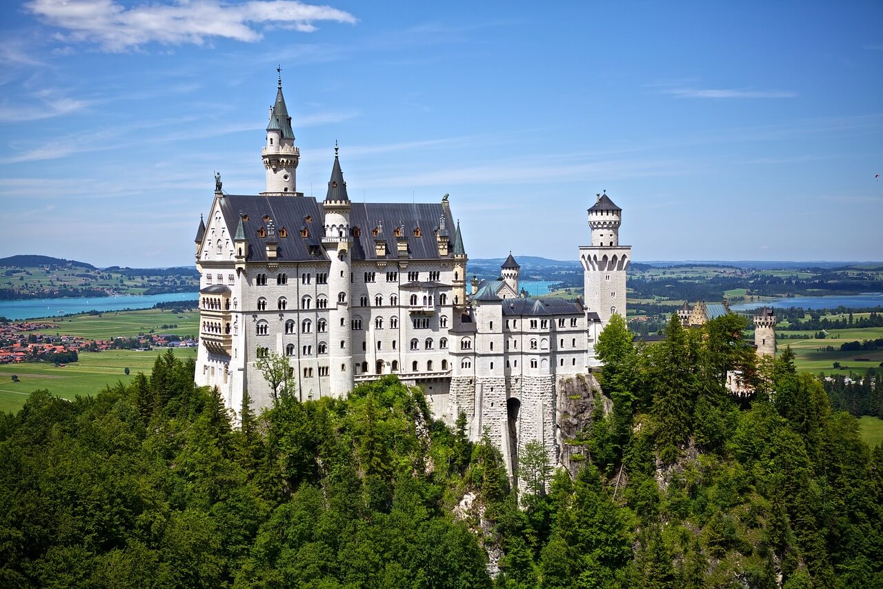 Zamek na wzgórzu Neuschwanstein